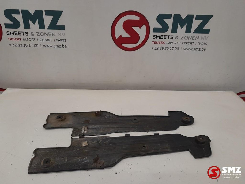 Volvo Occ set inkijkbescherming L/R Volvo - Bumper voor Vrachtwagen: afbeelding 3 Volvo Occ set inkijkbescherming L/R Volvo - Bumper voor Vrachtwagen: afbeelding 3