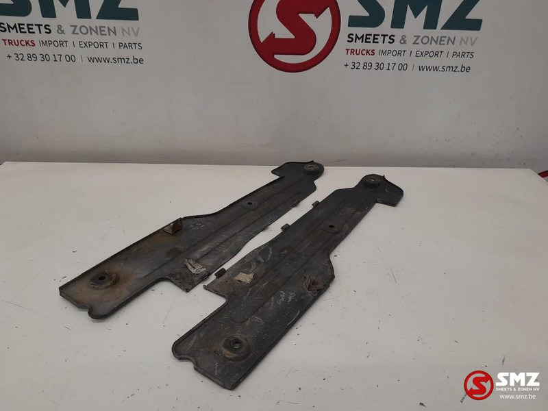 Volvo Occ set inkijkbescherming L/R Volvo - Bumper voor Vrachtwagen: afbeelding 2 Volvo Occ set inkijkbescherming L/R Volvo - Bumper voor Vrachtwagen: afbeelding 2