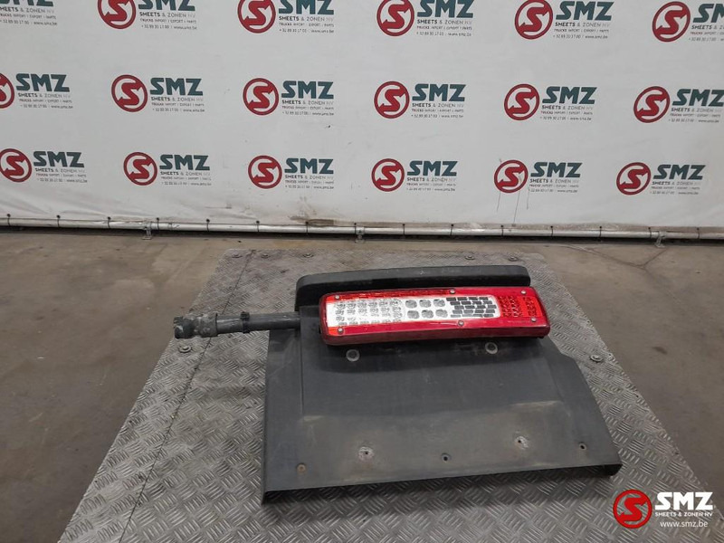 Volvo Occ spatbord rechtsachteraan + spatbordsteun Volvo - Carrosserie en exterieur voor Vrachtwagen: afbeelding 1 Volvo Occ spatbord rechtsachteraan + spatbordsteun Volvo - Carrosserie en exterieur voor Vrachtwagen: afbeelding 1