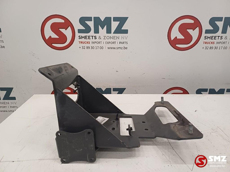 Volvo Occ spatbordsteun vooras rechtsachter Volvo - Carrosserie en exterieur voor Vrachtwagen: afbeelding 2 Volvo Occ spatbordsteun vooras rechtsachter Volvo - Carrosserie en exterieur voor Vrachtwagen: afbeelding 2