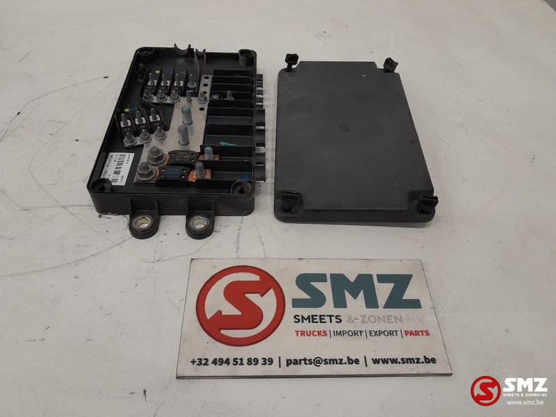 Volvo Occ zekeringskast Volvo - Elektrisch systeem voor Vrachtwagen: afbeelding 3 Volvo Occ zekeringskast Volvo - Elektrisch systeem voor Vrachtwagen: afbeelding 3