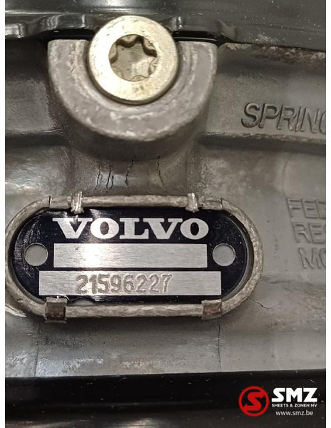 Volvo Remcilinder rechts Volvo - Remcilinder voor Vrachtwagen: afbeelding 4 Volvo Remcilinder rechts Volvo - Remcilinder voor Vrachtwagen: afbeelding 4