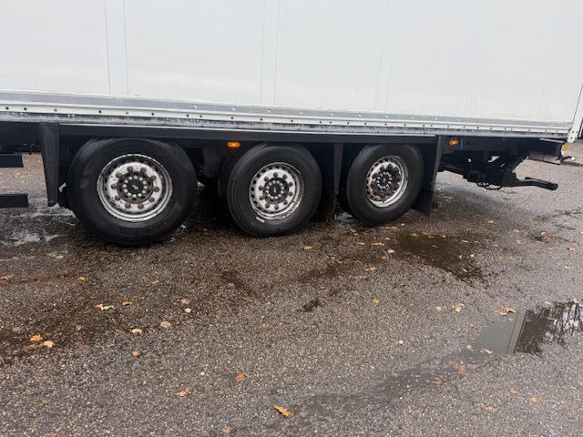 Schmitz Cargobull Achter sluitklep Liftassen - Gesloten oplegger: afbeelding 5 Schmitz Cargobull Achter sluitklep Liftassen - Gesloten oplegger: afbeelding 5