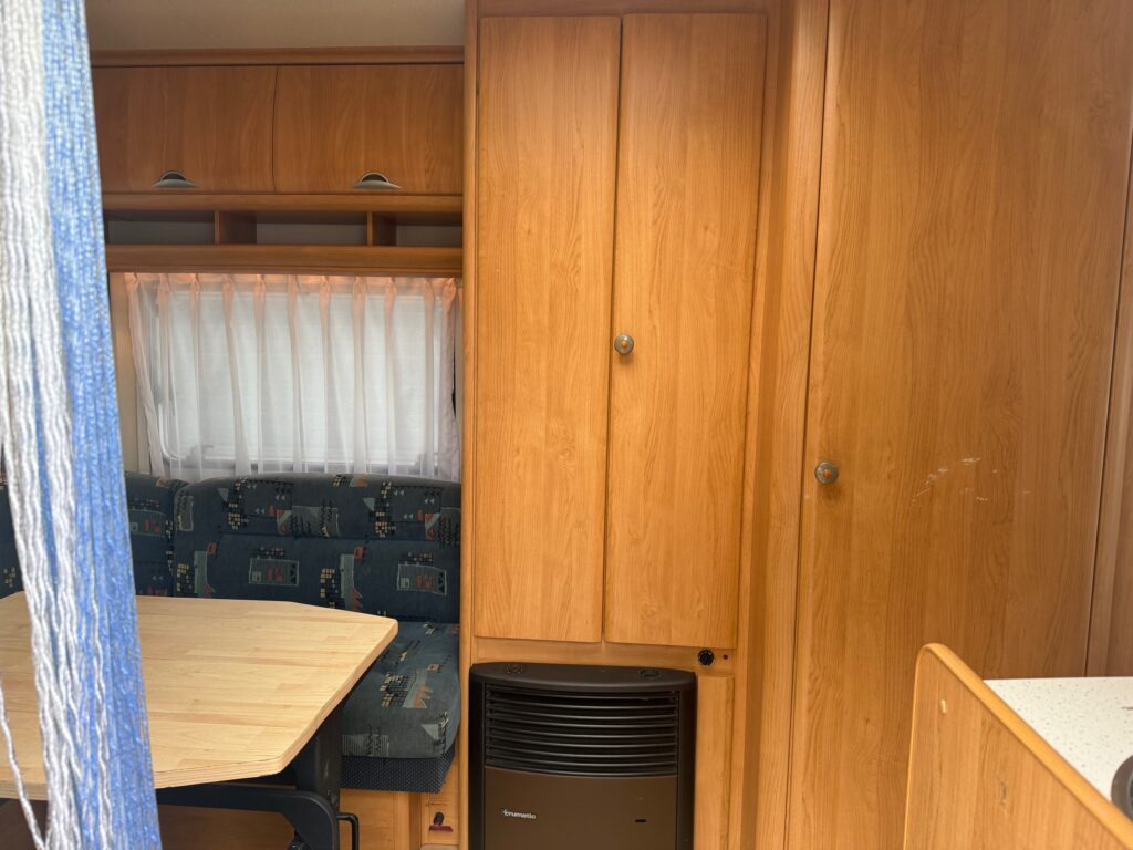 Hobby 450 UF Excellent Easy 2003 - Caravan: afbeelding 5 Hobby 450 UF Excellent Easy 2003 - Caravan: afbeelding 5