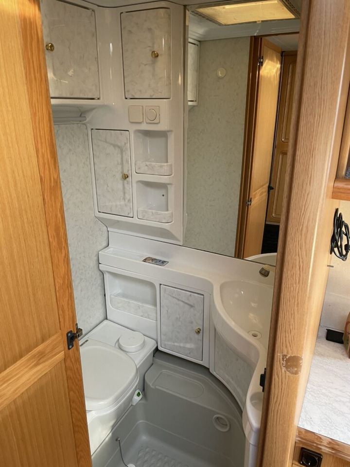 Caravan Hobby 560 UL Prestige 1998: afbeelding 9 Caravan Hobby 560 UL Prestige 1998: afbeelding 9