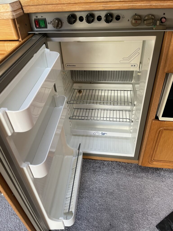 Caravan Hobby 560 UL Prestige 1998: afbeelding 8 Caravan Hobby 560 UL Prestige 1998: afbeelding 8