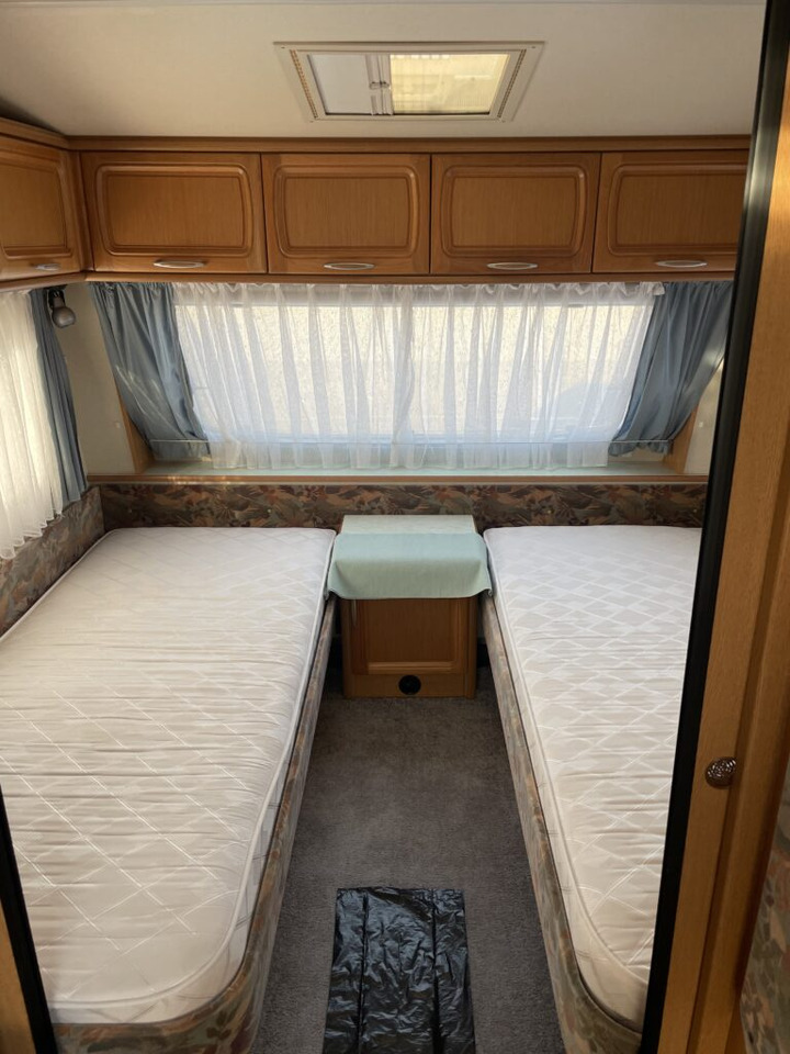 Caravan Hobby 560 UL Prestige 1998: afbeelding 10 Caravan Hobby 560 UL Prestige 1998: afbeelding 10