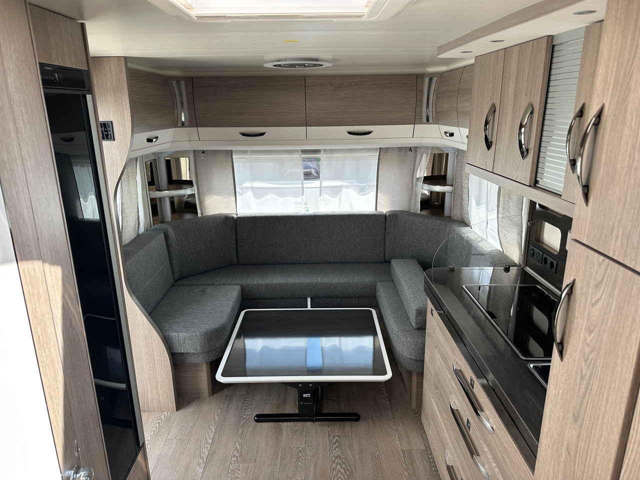 Hobby 560 UL Prestige 2023 - Caravan: afbeelding 5 Hobby 560 UL Prestige 2023 - Caravan: afbeelding 5