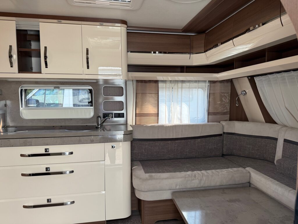 Hobby 720 KWFU Prestige 2020 - Caravan: afbeelding 5 Hobby 720 KWFU Prestige 2020 - Caravan: afbeelding 5