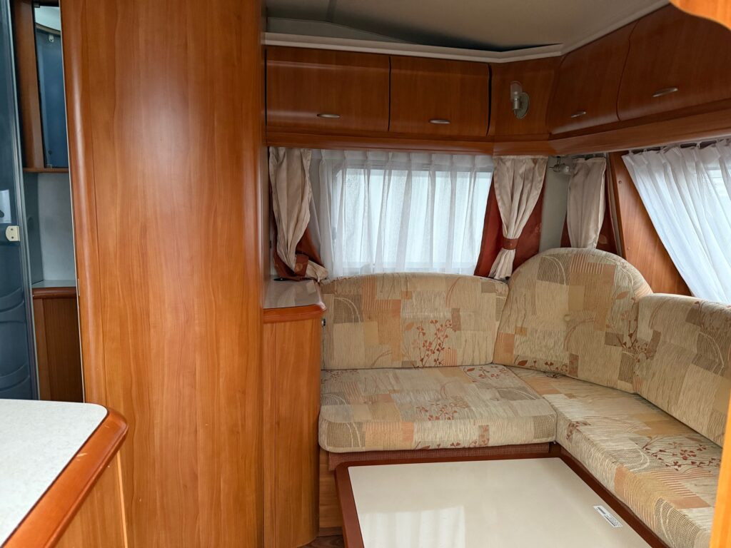 Hobby Excellent 460 LU 2008 - Caravan: afbeelding 5 Hobby Excellent 460 LU 2008 - Caravan: afbeelding 5