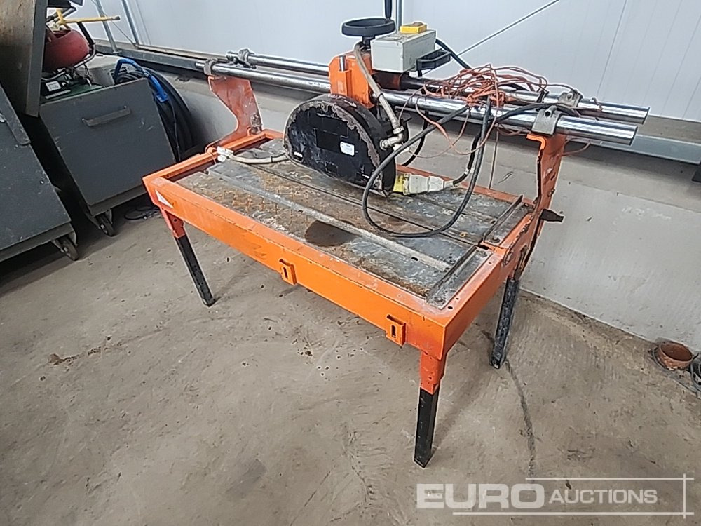 110 Volt Stone Bench Saw - Bouwmaterieel: afbeelding 3 110 Volt Stone Bench Saw - Bouwmaterieel: afbeelding 3