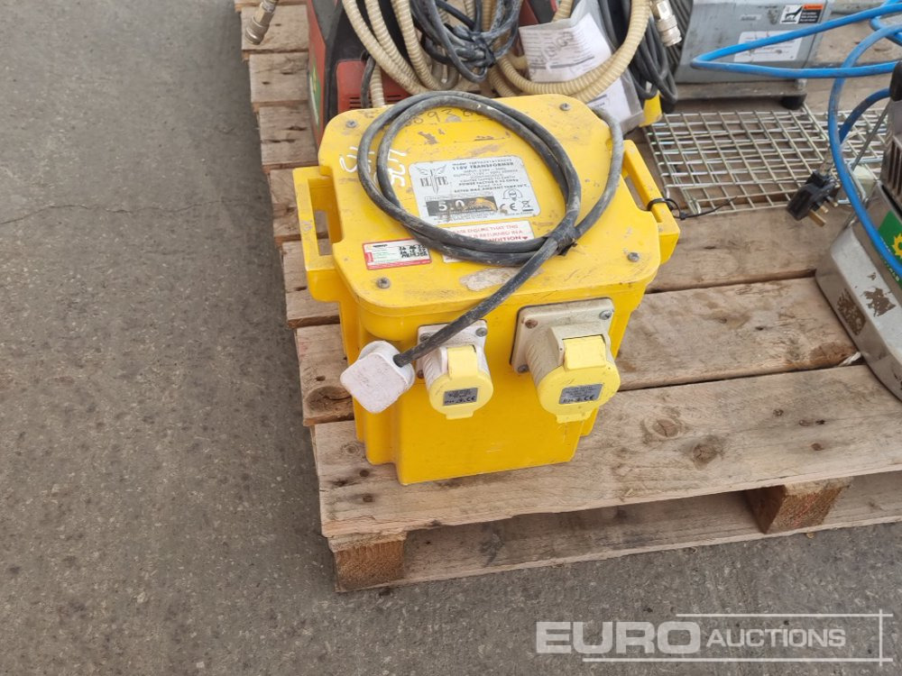 Bouwmaterieel 110Volt Transformer, 110Volt Vacuum Pump (4 of), 110Volt Hand Held Floor Sander, Cable Avoidance Tool Signal Detector: afbeelding 6