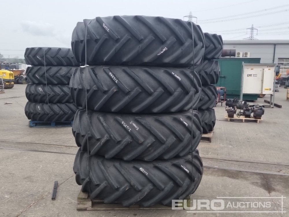 18.4-30 Tyre & Rim (4 of) - Band: afbeelding 1 18.4-30 Tyre & Rim (4 of) - Band: afbeelding 1