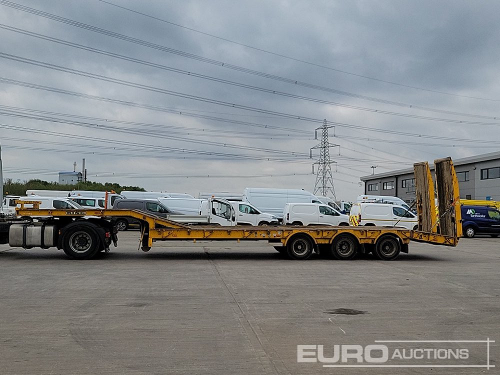 1998 King trailers Tri Axle Step Frame Low Loader Trailer, Neck Ramps, Out Riggers, Hydraulic Ramps - Dieplader oplegger: afbeelding 2 1998 King trailers Tri Axle Step Frame Low Loader Trailer, Neck Ramps, Out Riggers, Hydraulic Ramps - Dieplader oplegger: afbeelding 2