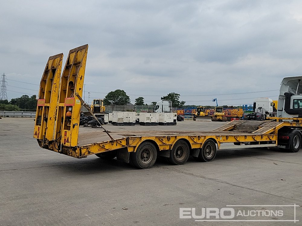 1998 King trailers Tri Axle Step Frame Low Loader Trailer, Neck Ramps, Out Riggers, Hydraulic Ramps - Dieplader oplegger: afbeelding 5 1998 King trailers Tri Axle Step Frame Low Loader Trailer, Neck Ramps, Out Riggers, Hydraulic Ramps - Dieplader oplegger: afbeelding 5