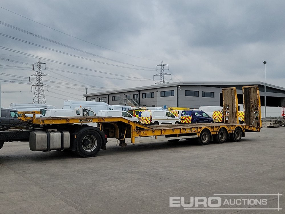 1998 King trailers Tri Axle Step Frame Low Loader Trailer, Neck Ramps, Out Riggers, Hydraulic Ramps - Dieplader oplegger: afbeelding 1 1998 King trailers Tri Axle Step Frame Low Loader Trailer, Neck Ramps, Out Riggers, Hydraulic Ramps - Dieplader oplegger: afbeelding 1
