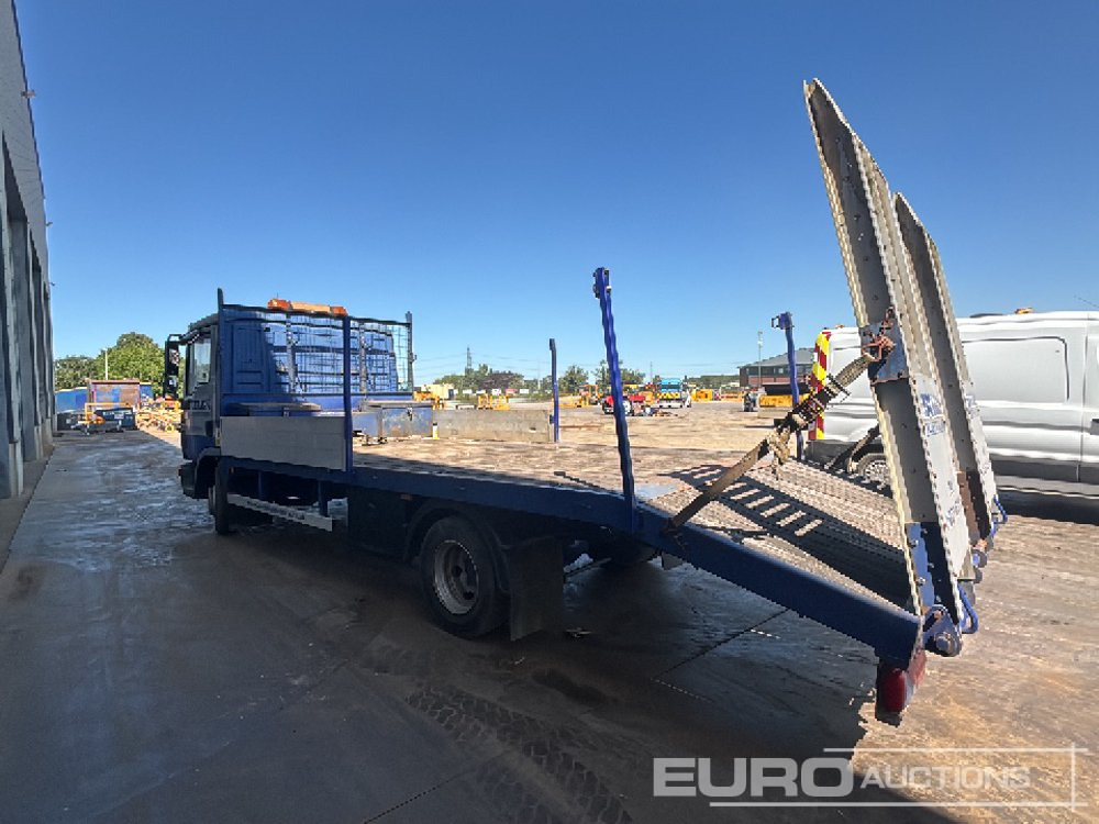 2006 MAN 4x2 Beavertail Plant Lorry, Winch, Ramps, Automatic Gearbox (Electrical Fault) - Autovrachtwagen vrachtwagen: afbeelding 2 2006 MAN 4x2 Beavertail Plant Lorry, Winch, Ramps, Automatic Gearbox (Electrical Fault) - Autovrachtwagen vrachtwagen: afbeelding 2