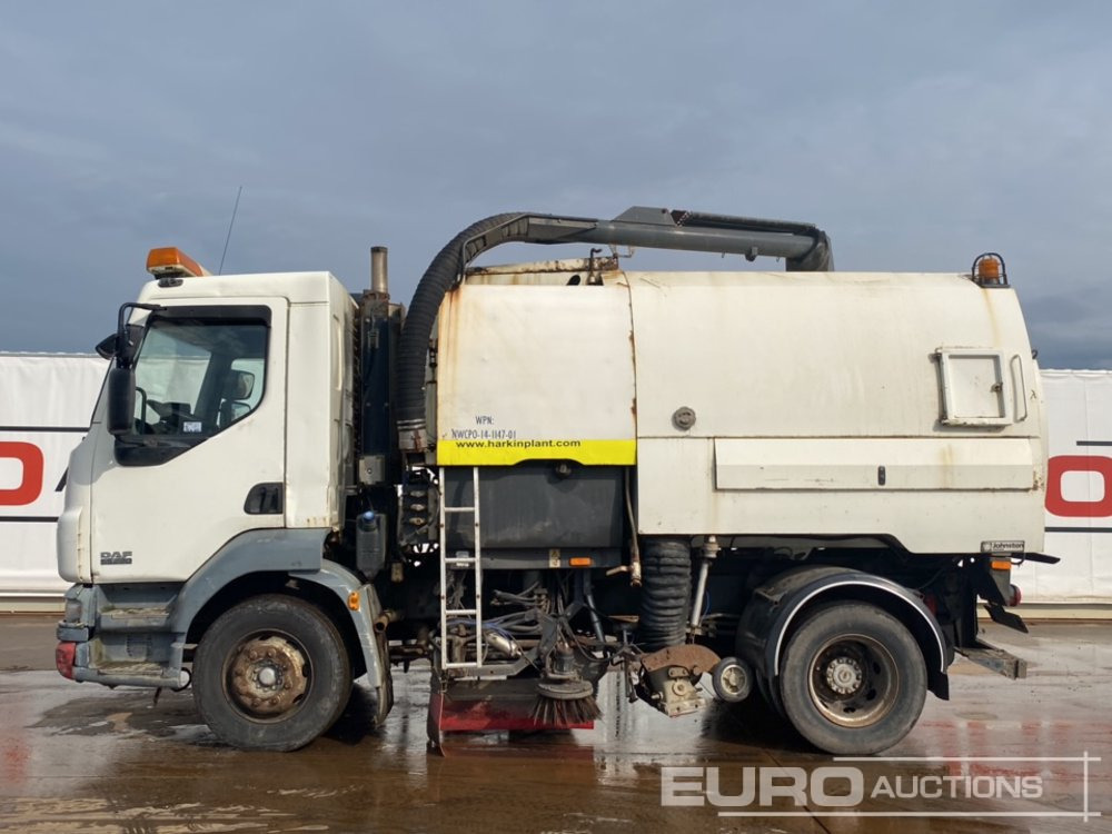 2008 DAF LF55 220 - Veegwagen: afbeelding 2 2008 DAF LF55 220 - Veegwagen: afbeelding 2