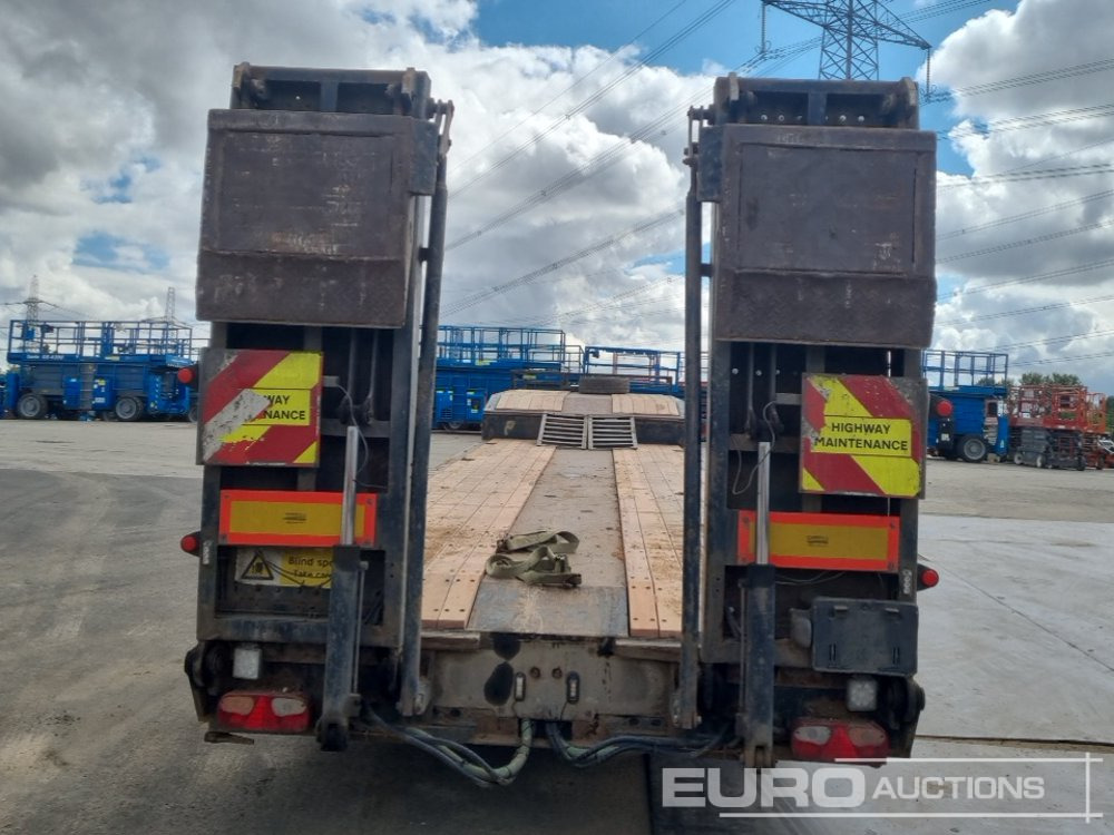 2008 Kassbohrer Tri Axle Step Frame Low Loader Trailer, Outriggers, Hydraulic Flip Toe Ramps. - Dieplader oplegger: afbeelding 4 2008 Kassbohrer Tri Axle Step Frame Low Loader Trailer, Outriggers, Hydraulic Flip Toe Ramps. - Dieplader oplegger: afbeelding 4