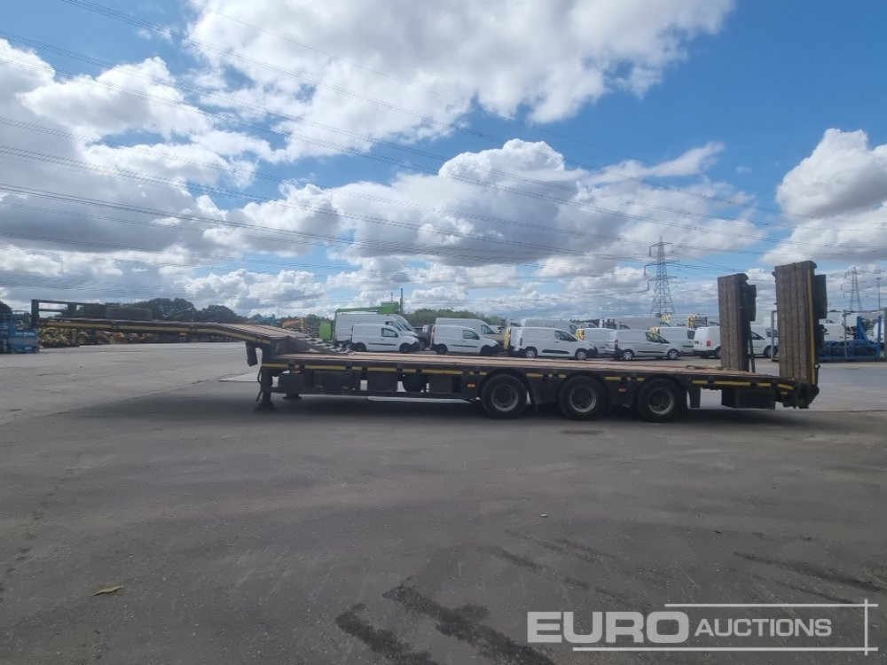 2008 Kassbohrer Tri Axle Step Frame Low Loader Trailer, Outriggers, Hydraulic Flip Toe Ramps. - Dieplader oplegger: afbeelding 2 2008 Kassbohrer Tri Axle Step Frame Low Loader Trailer, Outriggers, Hydraulic Flip Toe Ramps. - Dieplader oplegger: afbeelding 2