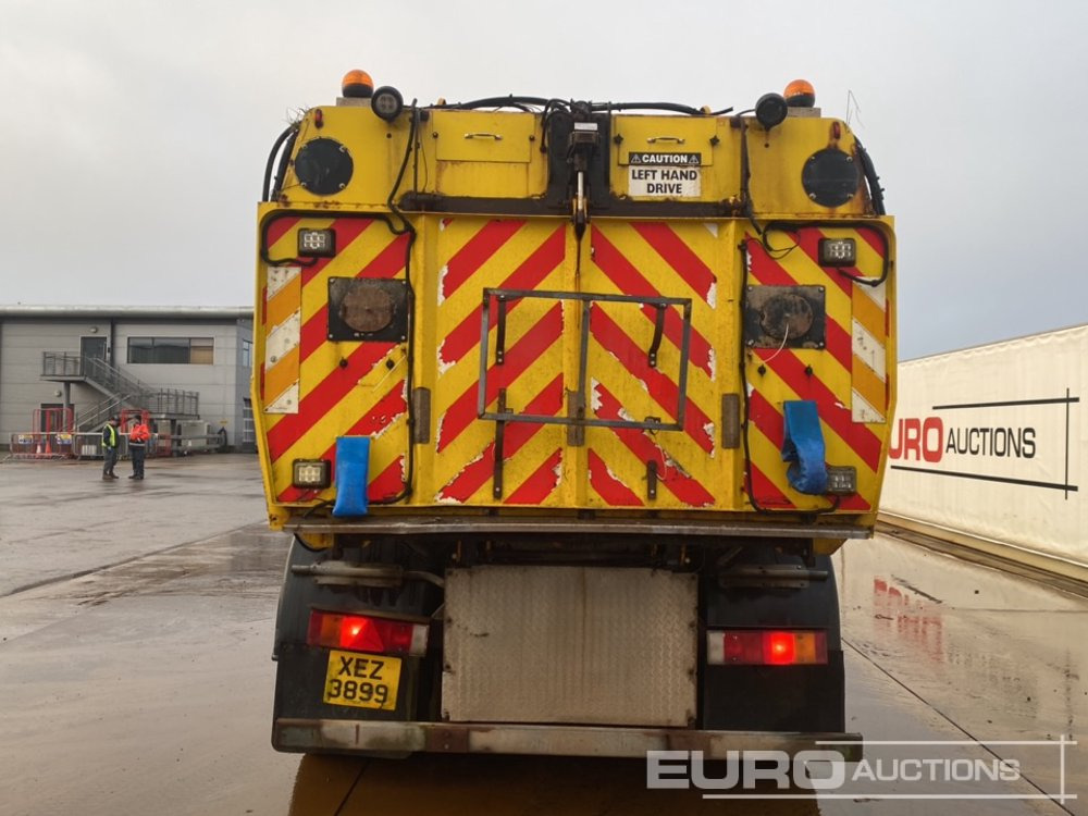 2009 DAF CF - Veegwagen: afbeelding 4 2009 DAF CF - Veegwagen: afbeelding 4