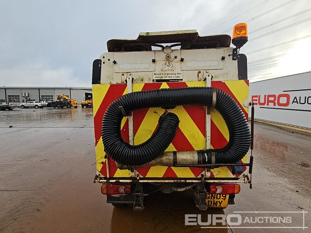 2009 Scarab 4x2 Road Sweeper, Reverse Camera, Automatic Gearbox - Veegwagen: afbeelding 5 2009 Scarab 4x2 Road Sweeper, Reverse Camera, Automatic Gearbox - Veegwagen: afbeelding 5
