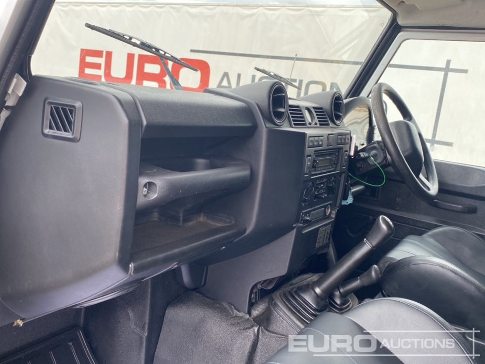SUV 2011 Land Rover Defender 90: afbeelding 15