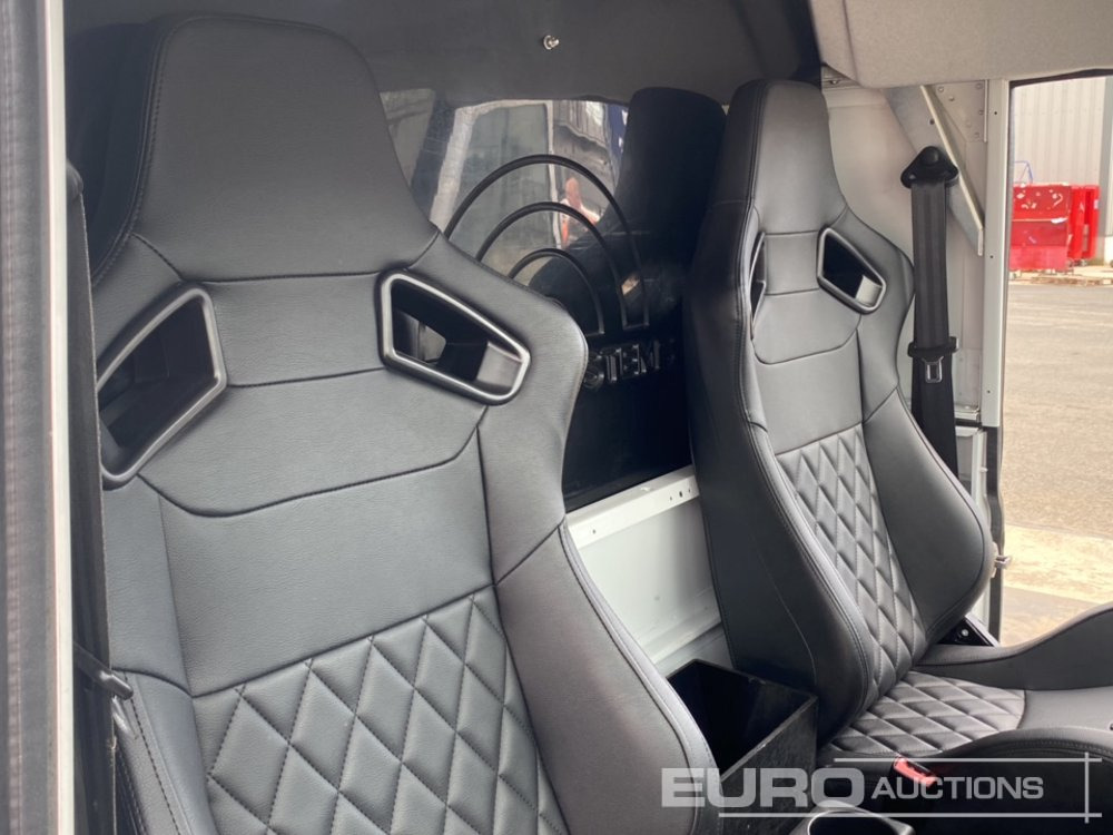 SUV 2011 Land Rover Defender 90: afbeelding 16