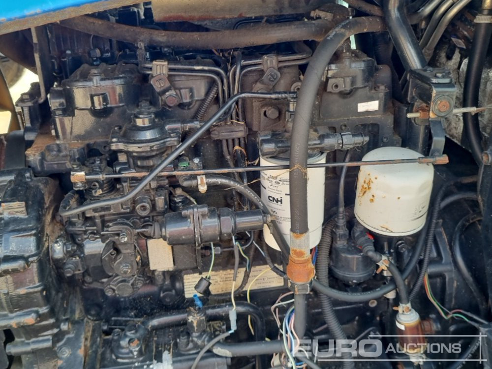 Tractor 2012 New Holland 2WD Tractor, Spool Valve (No Drive): afbeelding 20