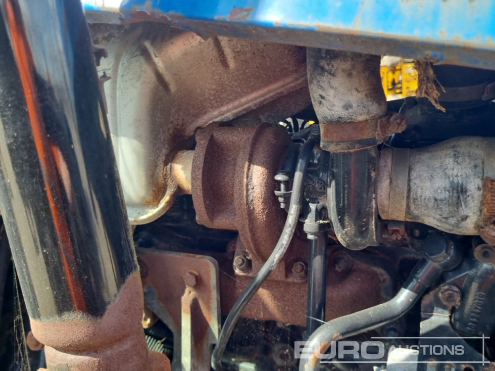 Tractor 2012 New Holland 2WD Tractor, Spool Valve (No Drive): afbeelding 23