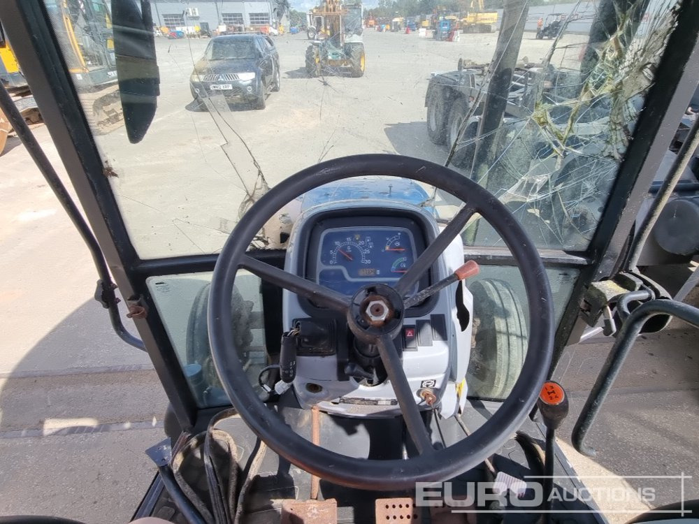 Tractor 2012 New Holland 2WD Tractor, Spool Valve (No Drive): afbeelding 33