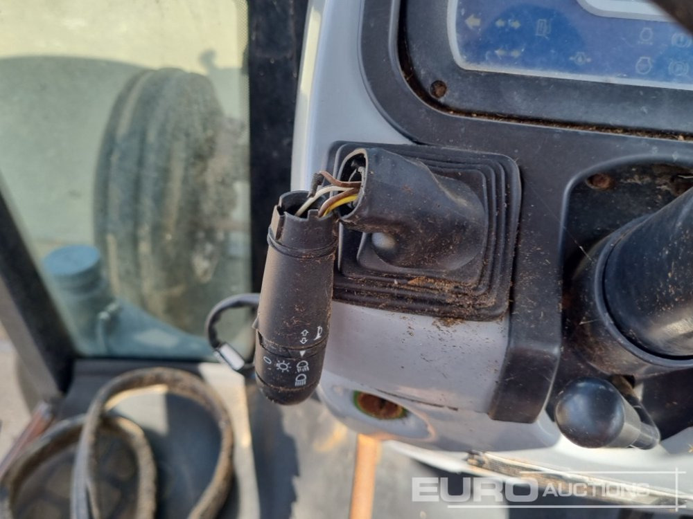 Tractor 2012 New Holland 2WD Tractor, Spool Valve (No Drive): afbeelding 35