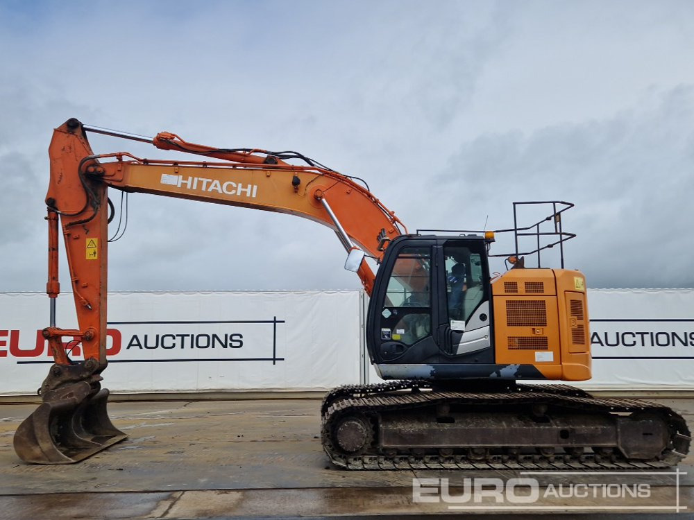 2013 Hitachi ZX225USLC-5B - Rupsgraafmachine: afbeelding 2 2013 Hitachi ZX225USLC-5B - Rupsgraafmachine: afbeelding 2