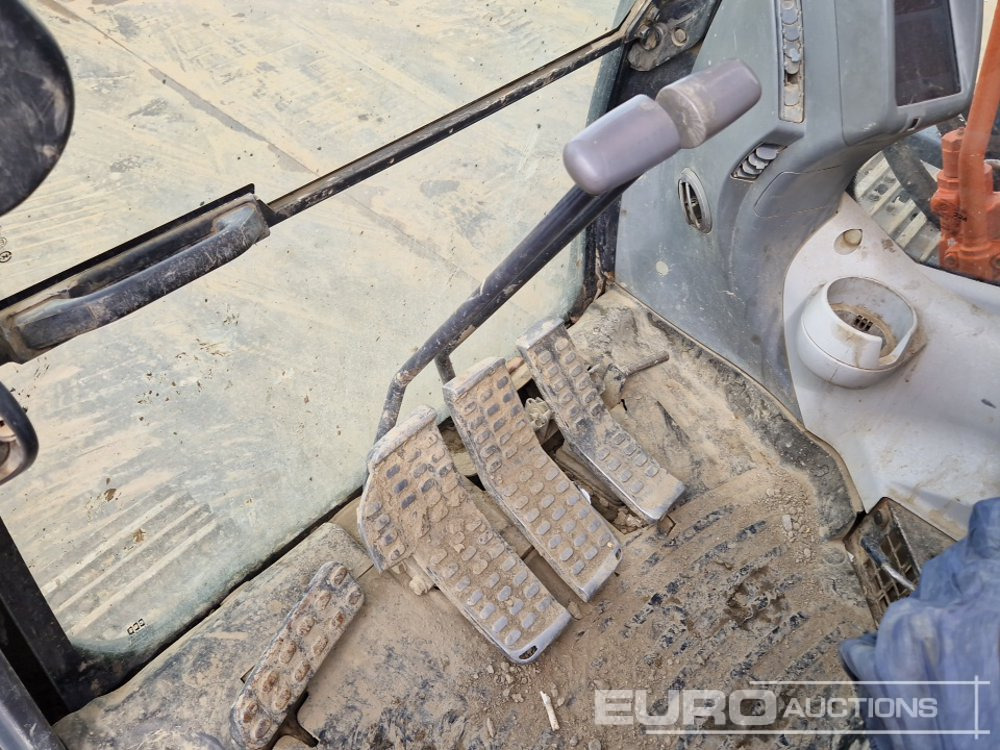 Rupsgraafmachine 2013 Hitachi ZX225USLC-5B: afbeelding 40