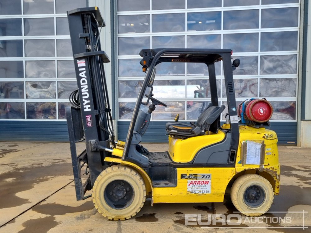 2013 Hyundai 30L-7A - Heftruck: afbeelding 2 2013 Hyundai 30L-7A - Heftruck: afbeelding 2