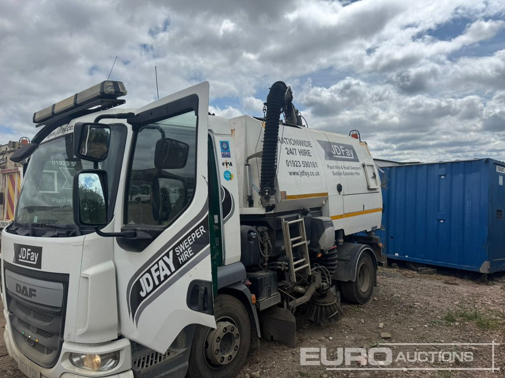 2014 DAF LF 180 FA - Veegwagen: afbeelding 2 2014 DAF LF 180 FA - Veegwagen: afbeelding 2