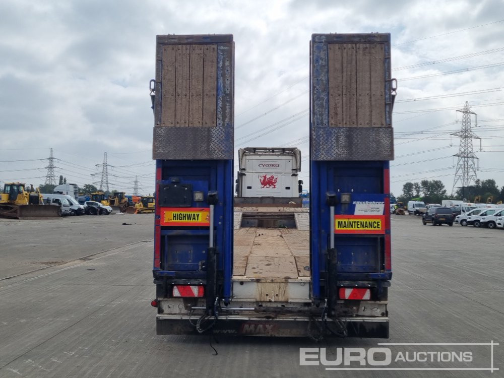 2014 Faymonville Tri Axle Step Frame Low Load Trailer, Neck Ramps, Hydraulic Flip Toe Ramps (Plating Certificate Available) - Dieplader oplegger: afbeelding 4 2014 Faymonville Tri Axle Step Frame Low Load Trailer, Neck Ramps, Hydraulic Flip Toe Ramps (Plating Certificate Available) - Dieplader oplegger: afbeelding 4