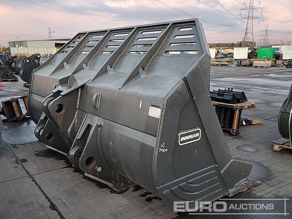 2015 Doosan 132" Loading Bucket to suit Wheeled Loader - Bak: afbeelding 5 2015 Doosan 132" Loading Bucket to suit Wheeled Loader - Bak: afbeelding 5
