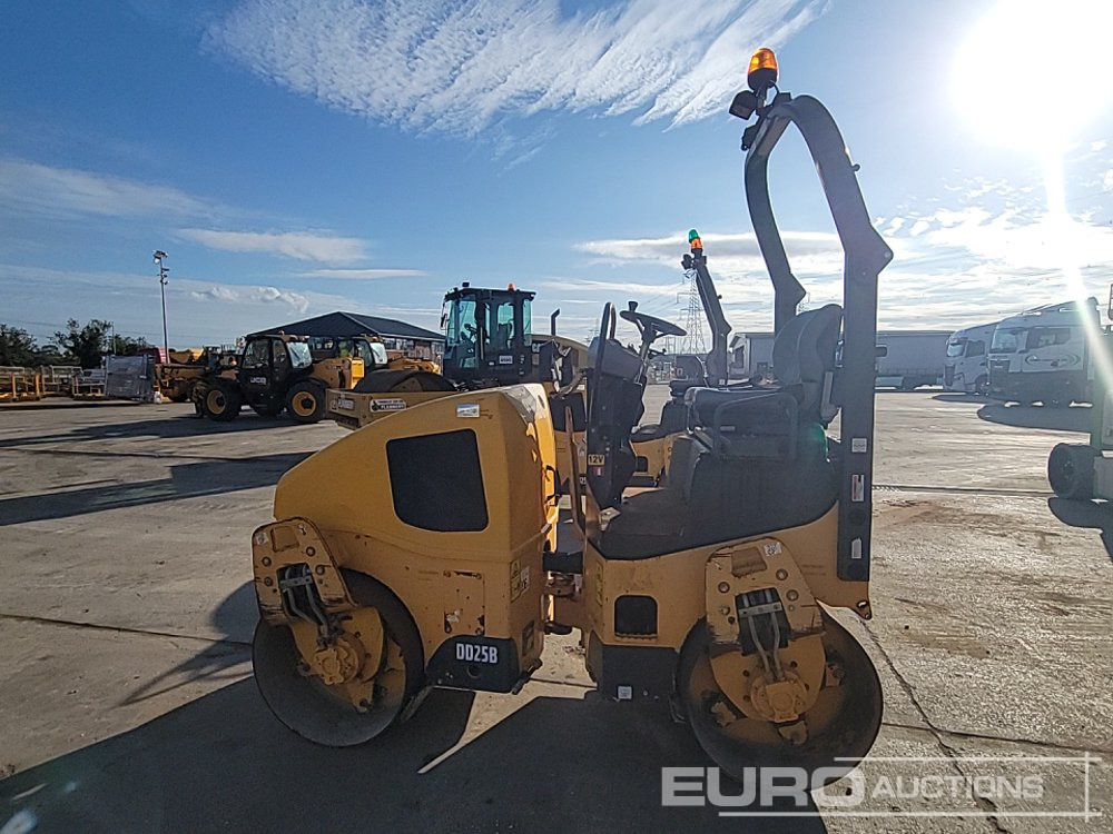 2015 Volvo DD25B - Asfaltwals: afbeelding 2 2015 Volvo DD25B - Asfaltwals: afbeelding 2