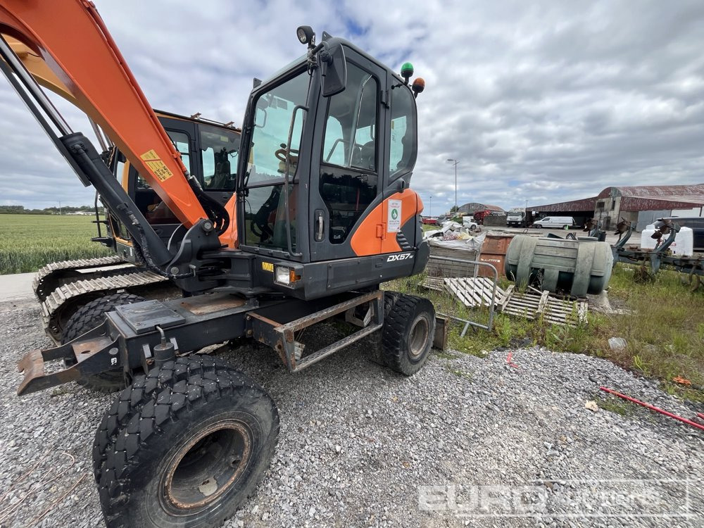 2016 Doosan DX57W-5 - Mobiele graafmachine: afbeelding 2 2016 Doosan DX57W-5 - Mobiele graafmachine: afbeelding 2
