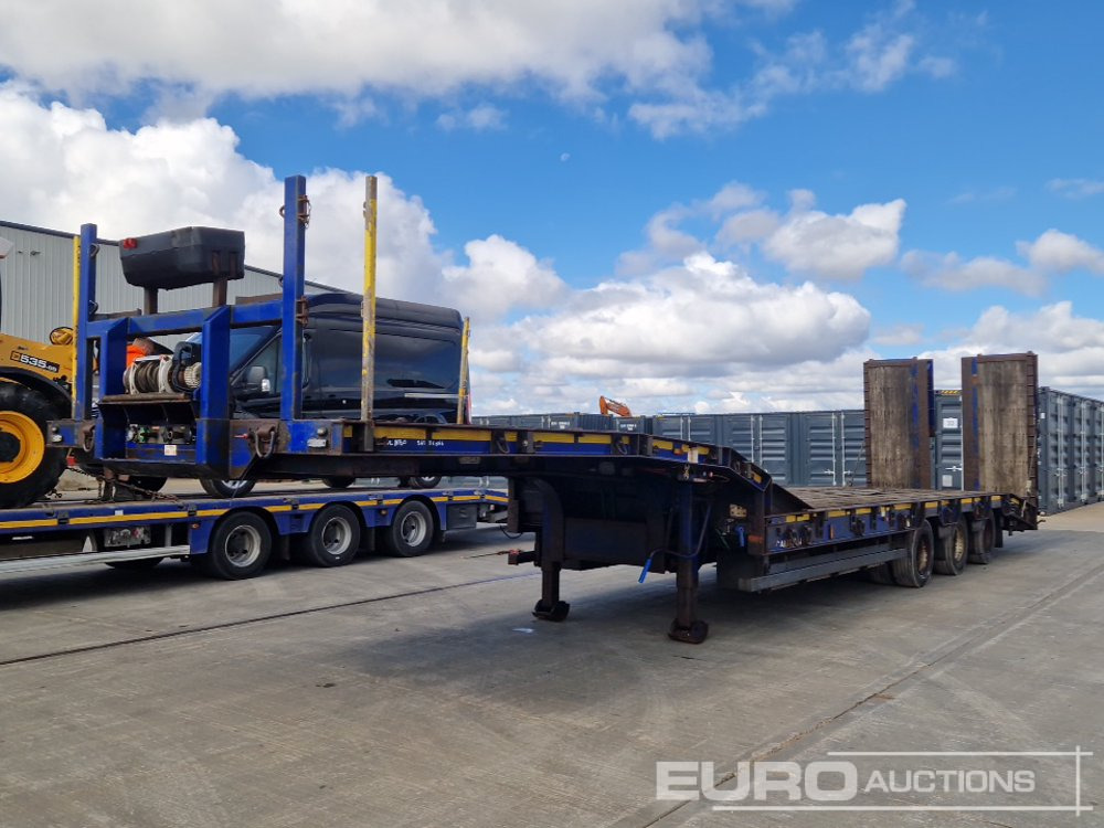 2016 Montracon Tri Axle Step Frame Low Loader Trailer, Winch, Neck Ramps, Out Riggers, Hydraulic Flip Toe Ramps - Dieplader oplegger: afbeelding 1 2016 Montracon Tri Axle Step Frame Low Loader Trailer, Winch, Neck Ramps, Out Riggers, Hydraulic Flip Toe Ramps - Dieplader oplegger: afbeelding 1