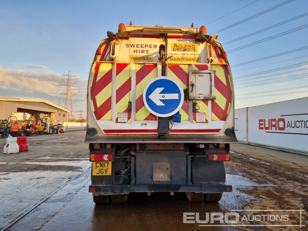 2017 DAF LF220 - Veegwagen: afbeelding 4 2017 DAF LF220 - Veegwagen: afbeelding 4