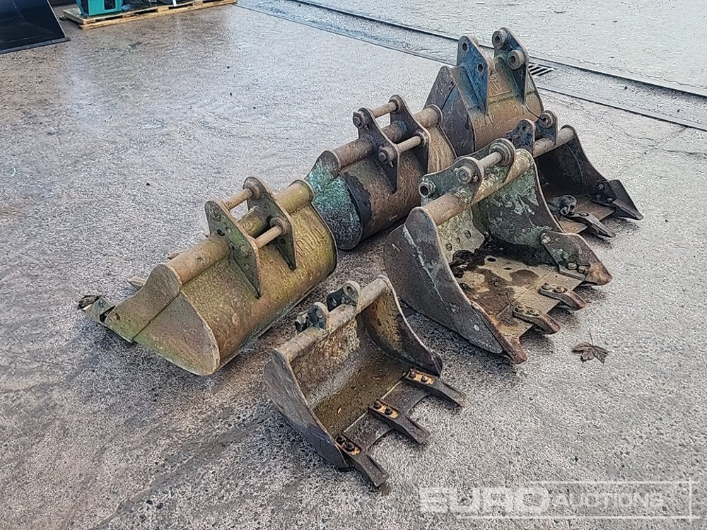 24", 18" Digging Buckets to suit Mini Excavator (6 of) - Bak: afbeelding 1 24", 18" Digging Buckets to suit Mini Excavator (6 of) - Bak: afbeelding 1