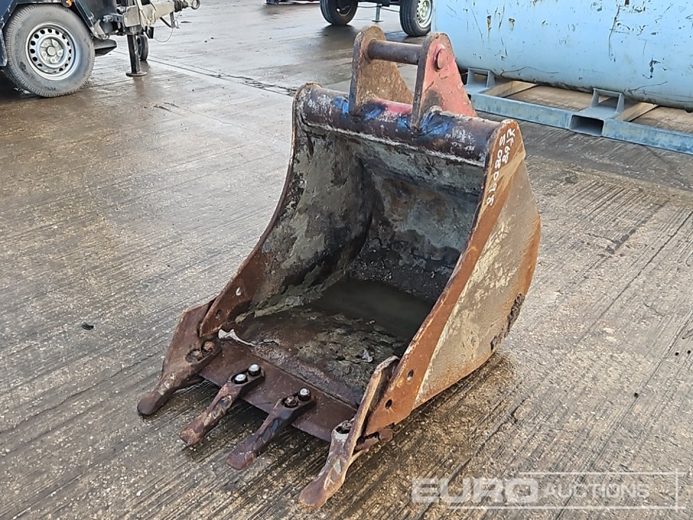 24" Digging Bucket 45mm Pin to suit 4-6 Ton Excavator - Bak: afbeelding 1 24" Digging Bucket 45mm Pin to suit 4-6 Ton Excavator - Bak: afbeelding 1