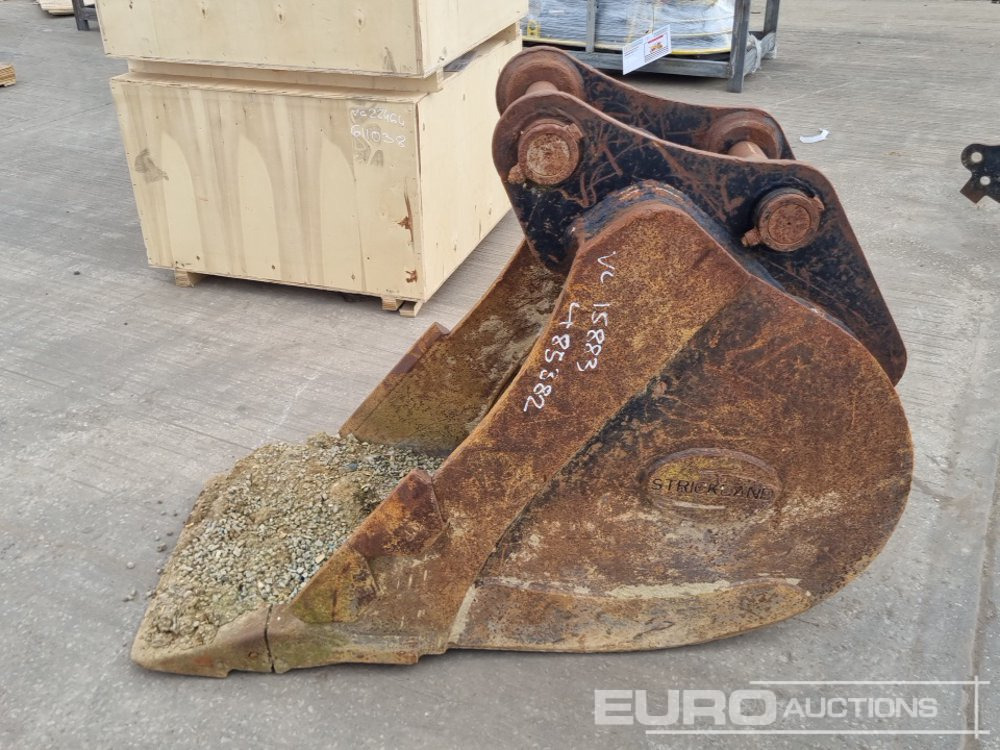 24" Digging Bucket 65mm Pin to suit 13 Ton Excavator - Bak: afbeelding 2 24" Digging Bucket 65mm Pin to suit 13 Ton Excavator - Bak: afbeelding 2