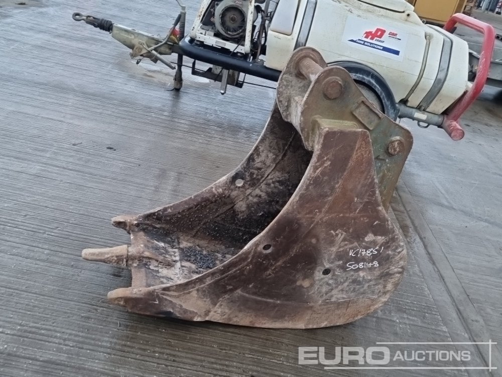 24" Digging Bucket 65mm Pin to suit 13 Ton Excavator - Bak: afbeelding 2 24" Digging Bucket 65mm Pin to suit 13 Ton Excavator - Bak: afbeelding 2