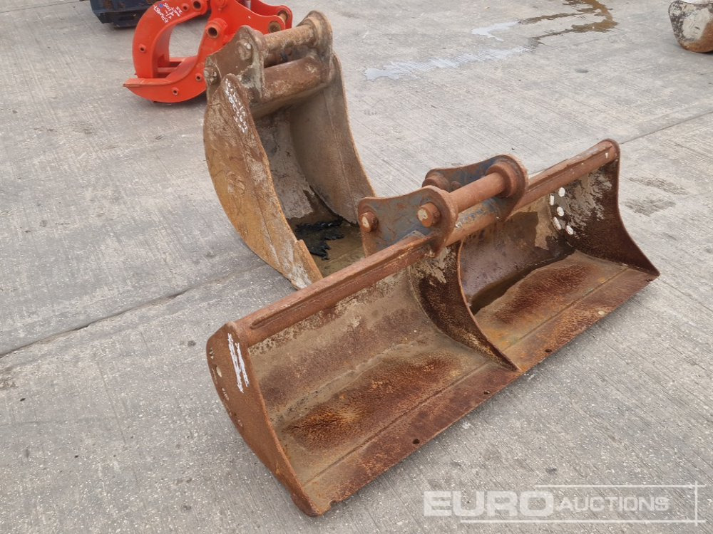 60" Ditching, 18" Digging Bucket 60mm Pin to suit 10-12 Ton Excavator - Bak: afbeelding 1 60" Ditching, 18" Digging Bucket 60mm Pin to suit 10-12 Ton Excavator - Bak: afbeelding 1