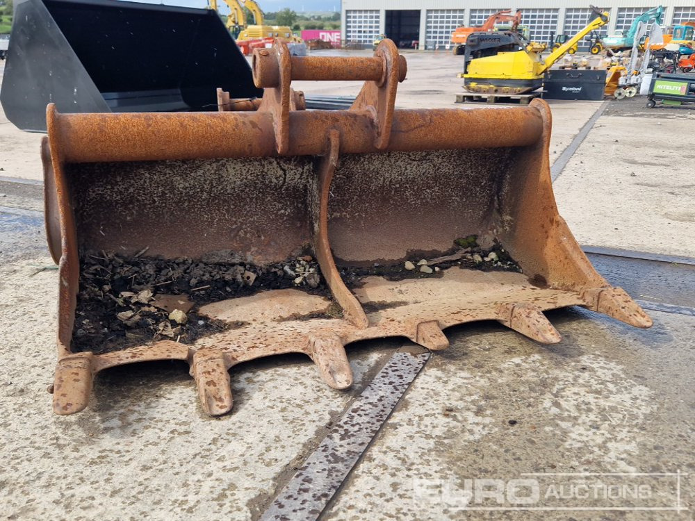 60" Toothed Ditching Bucket 65mm Pin to suit 13 Ton Excavator - Bak: afbeelding 1 60" Toothed Ditching Bucket 65mm Pin to suit 13 Ton Excavator - Bak: afbeelding 1