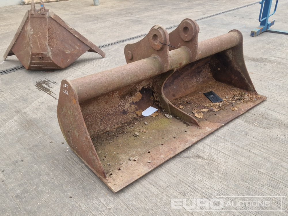 84" Ditching Bucket 80mm Pin to suit 20 Ton Excavator - Bak: afbeelding 1 84" Ditching Bucket 80mm Pin to suit 20 Ton Excavator - Bak: afbeelding 1