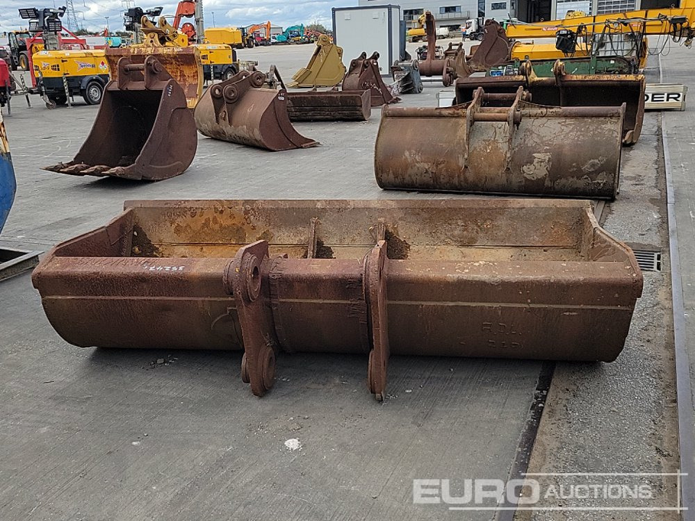 96" Ditching Bucket 90mm Pin to suit 30 Ton Excavator - Bak: afbeelding 4 96" Ditching Bucket 90mm Pin to suit 30 Ton Excavator - Bak: afbeelding 4